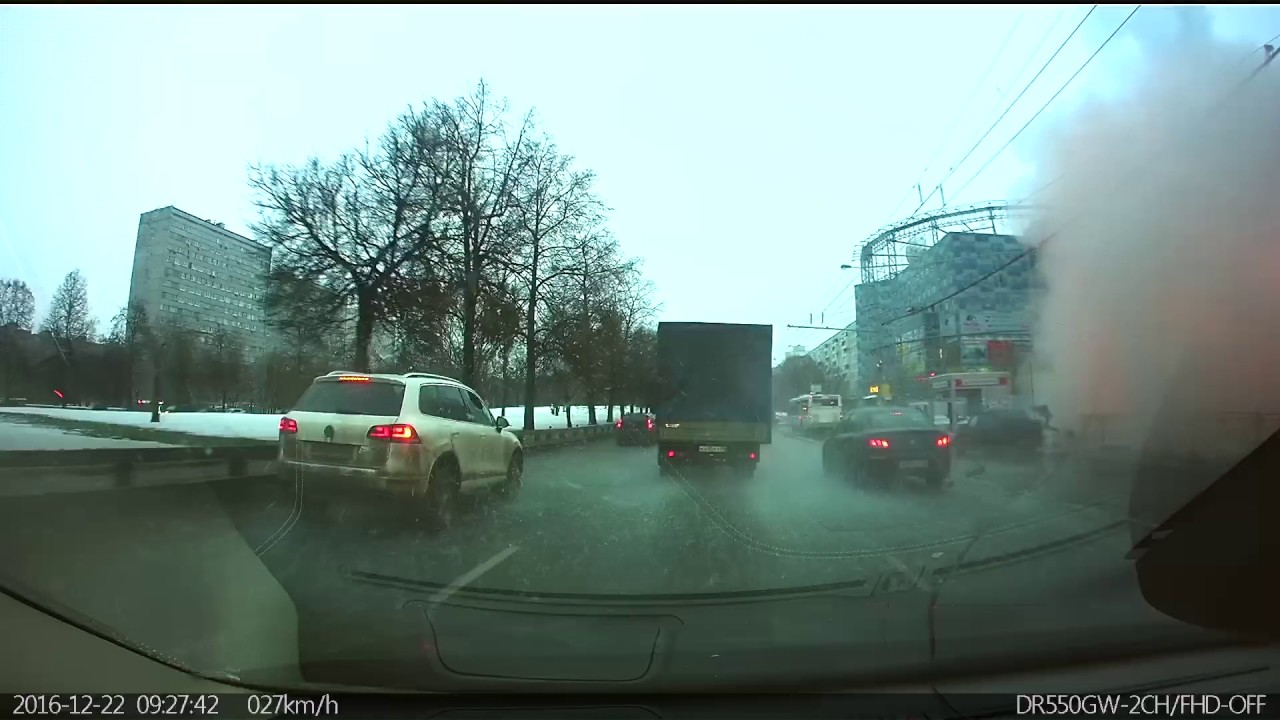 Gas Explosion in Busy Street of Russia Caught on Dashcam